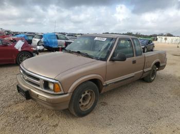  Salvage Chevrolet S-10