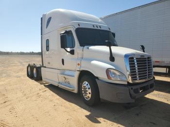  Salvage Freightliner Cascadia 1