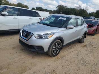  Salvage Nissan Kicks