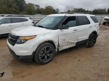  Salvage Ford Explorer