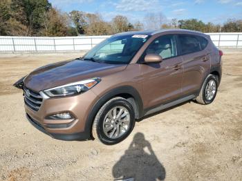  Salvage Hyundai TUCSON