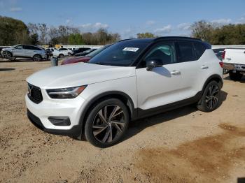  Salvage Volvo XC40