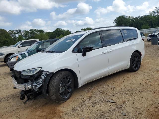  Salvage Chrysler Pacifica