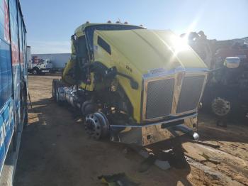  Salvage Kenworth T880