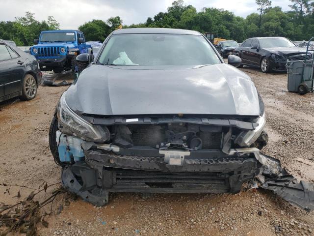 Nissan Altima Sr Image 2