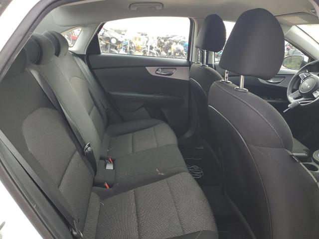 Kia Forte Fe Image 2