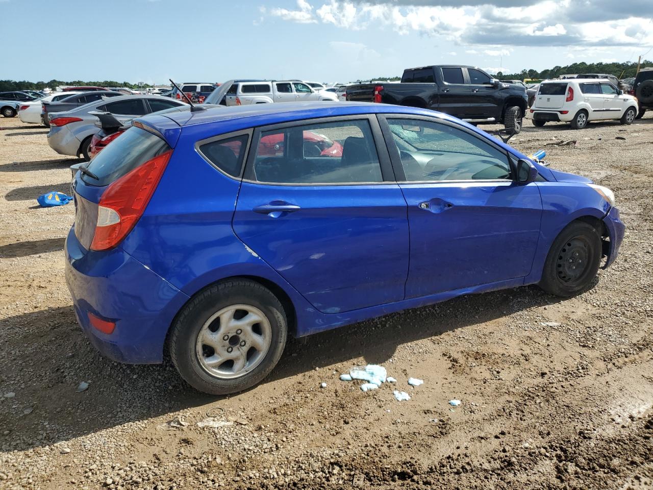 Hyundai ACCENT Gls Image 2
