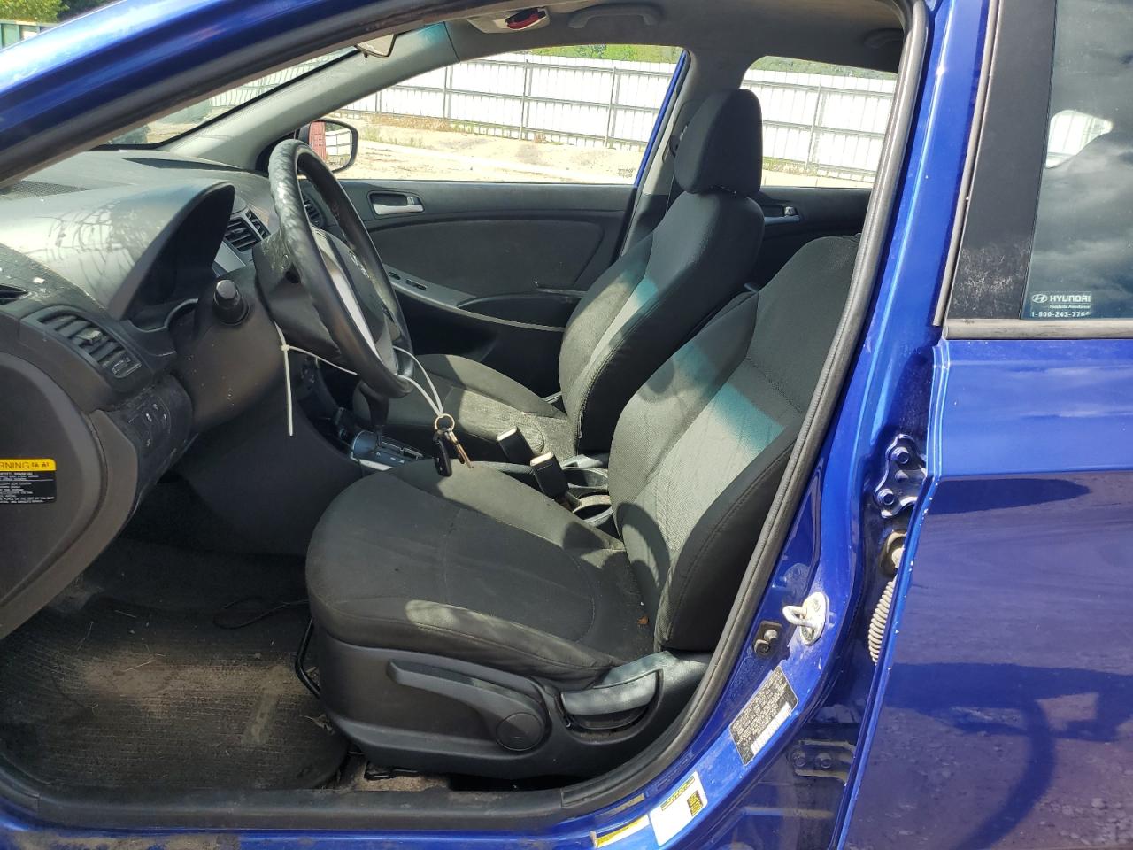 Hyundai ACCENT Gls Image 11