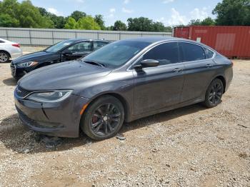  Salvage Chrysler 200