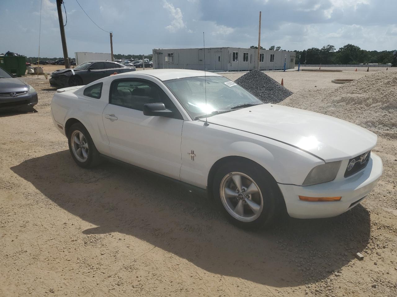 Ford Mustang Image 9