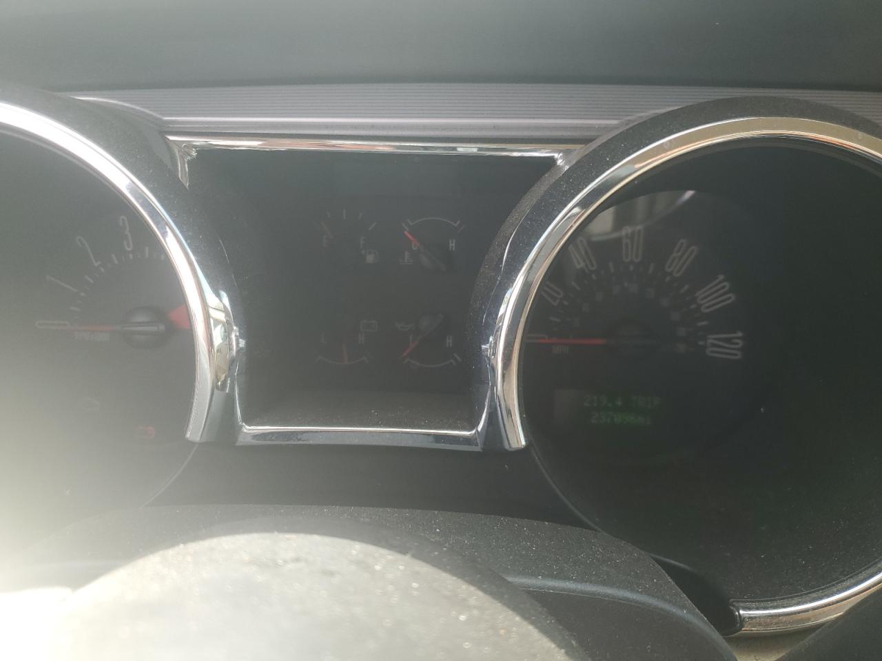 Ford Mustang Image 5