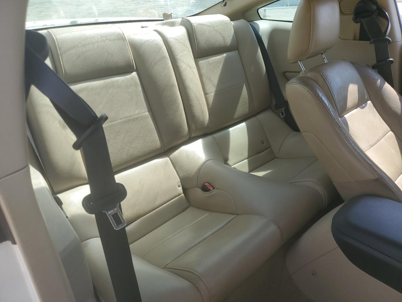 Ford Mustang Image 7