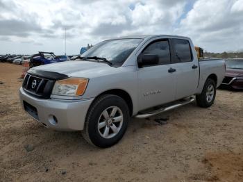  Salvage Nissan Titan