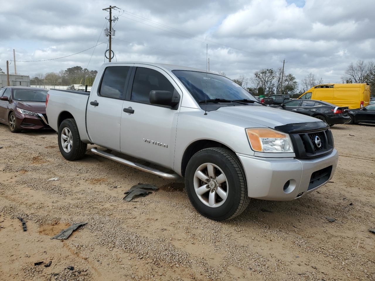 Nissan Titan S Image 8