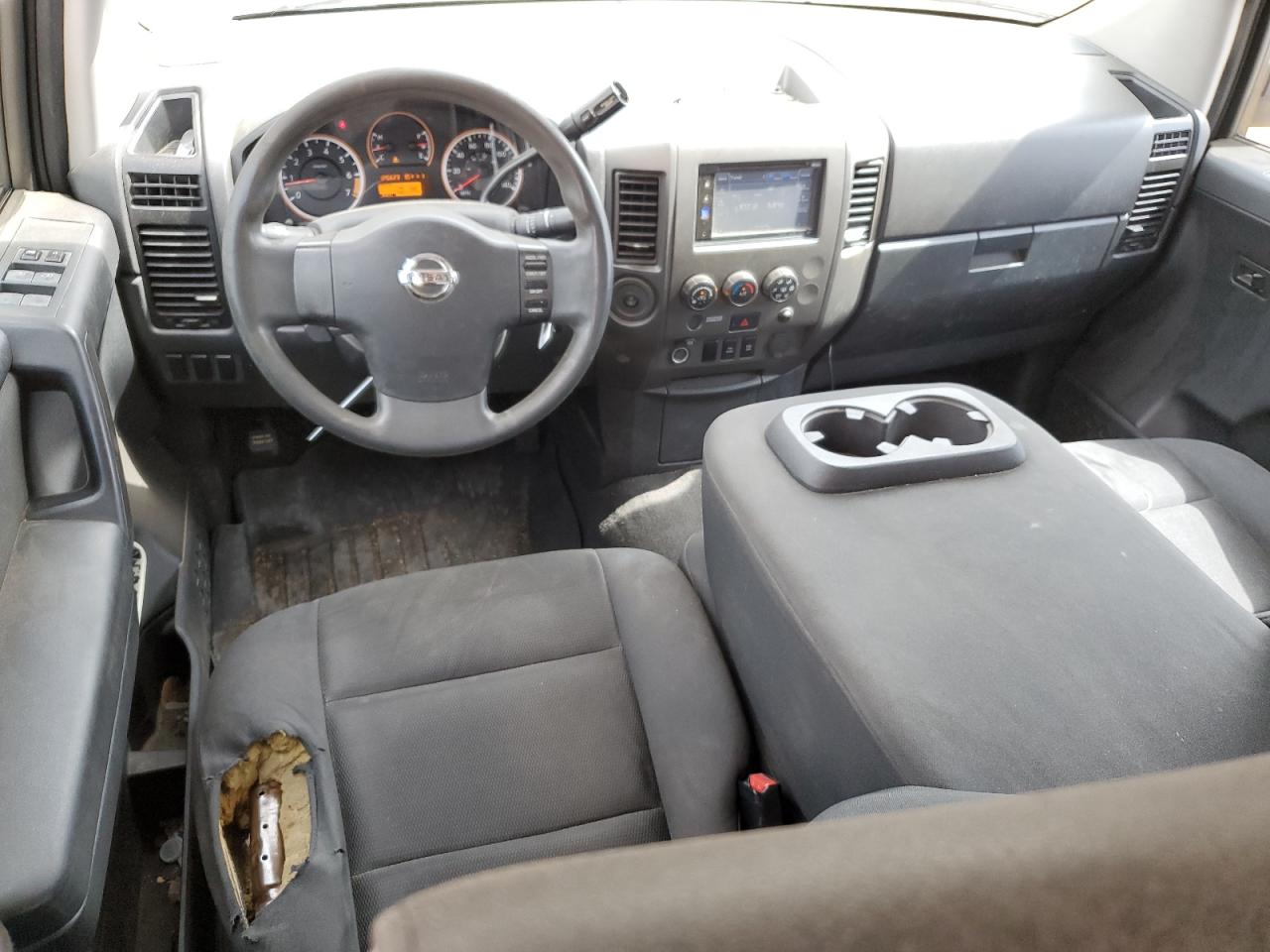 Nissan Titan S Image 4