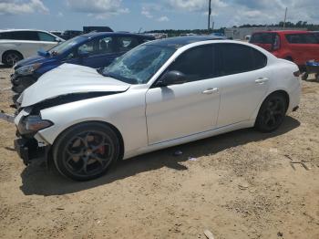  Salvage Alfa Romeo Giulia