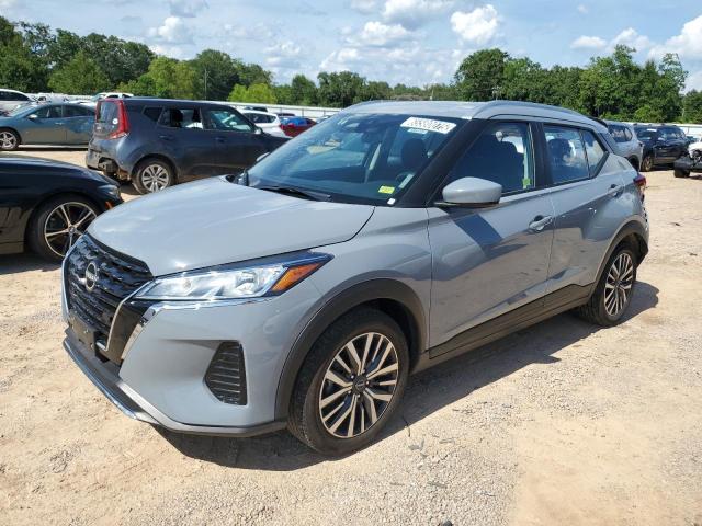  Salvage Nissan Kicks