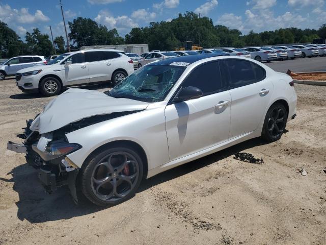  Salvage Alfa Romeo Giulia