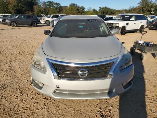 Nissan Altima 2.5 Image 7