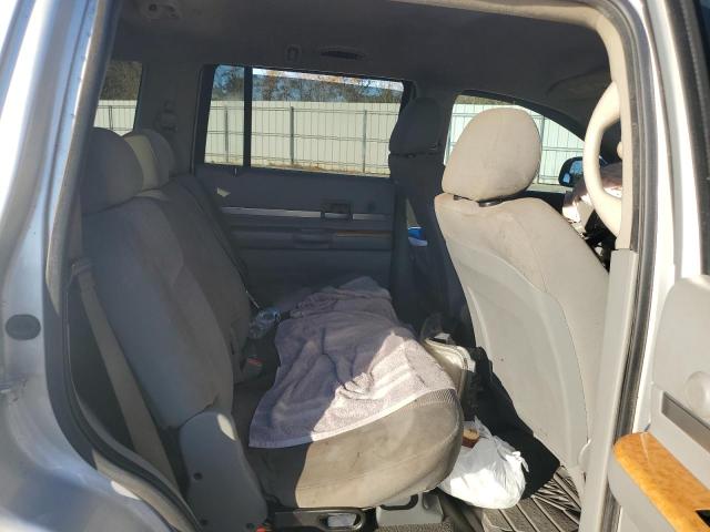 Chrysler Aspen Limited Image 12