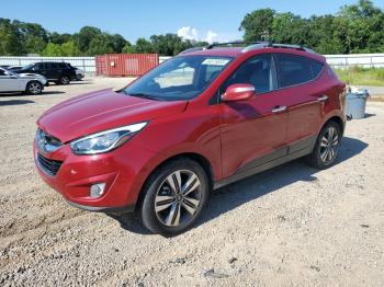  Salvage Hyundai TUCSON