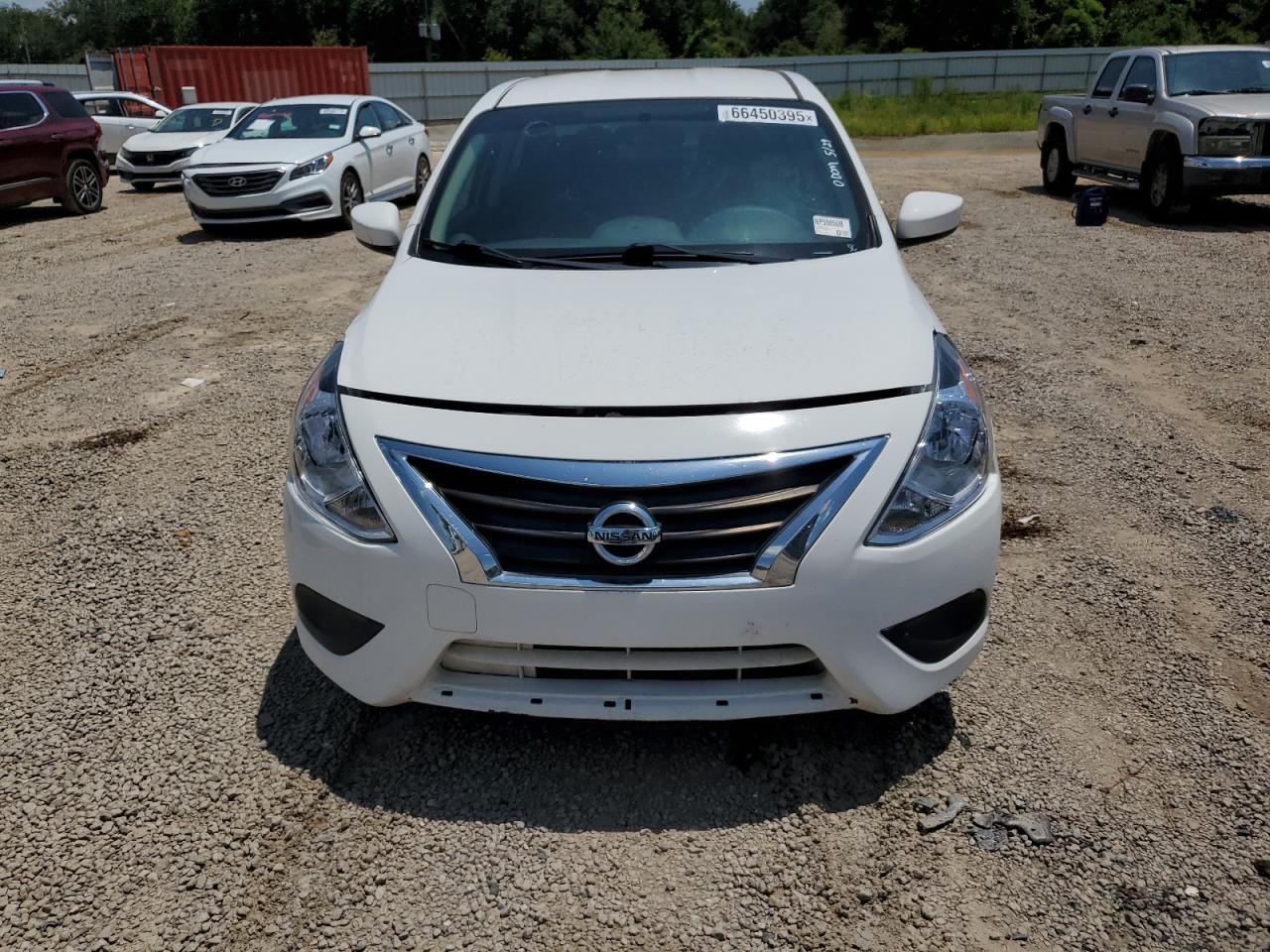 Nissan Versa S Image 4