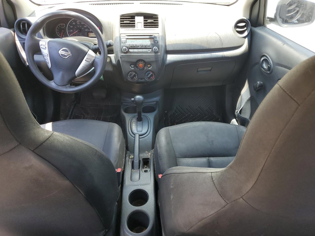 Nissan Versa S Image 9