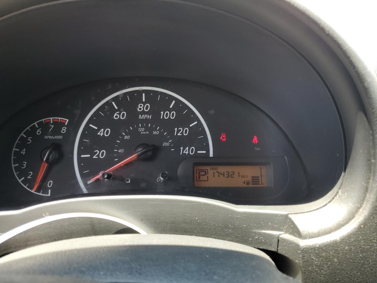 Nissan Versa S Image 12