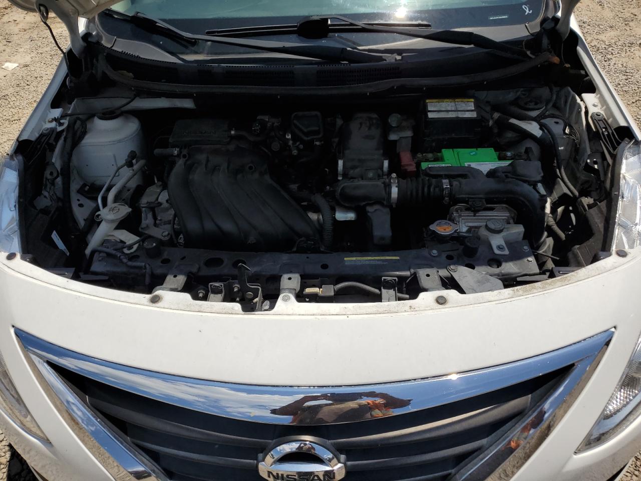 Nissan Versa S Image 10