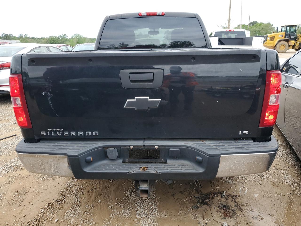 Chevrolet Silverado C1500 Image 2