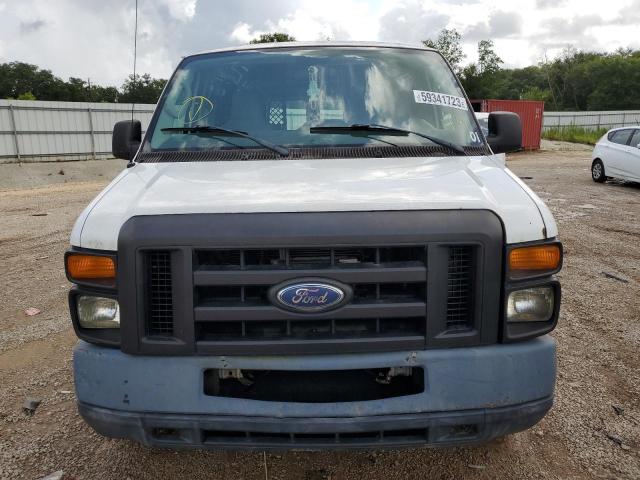 Ford Econoline E150 Van Image 3