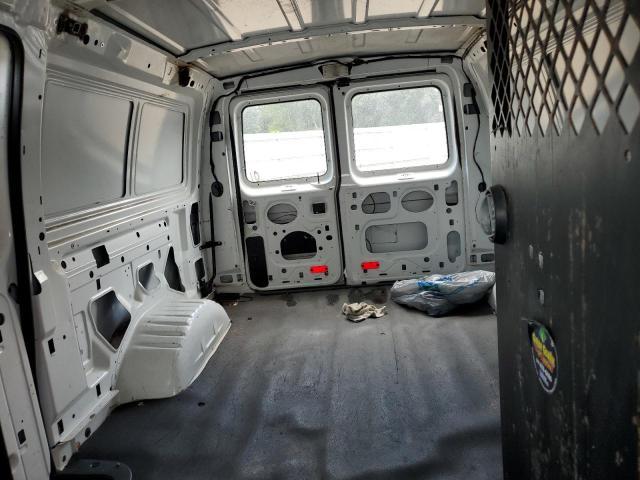 Ford Econoline E150 Van Image 12