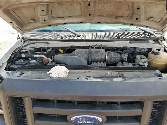 Ford Econoline E150 Van Image 11