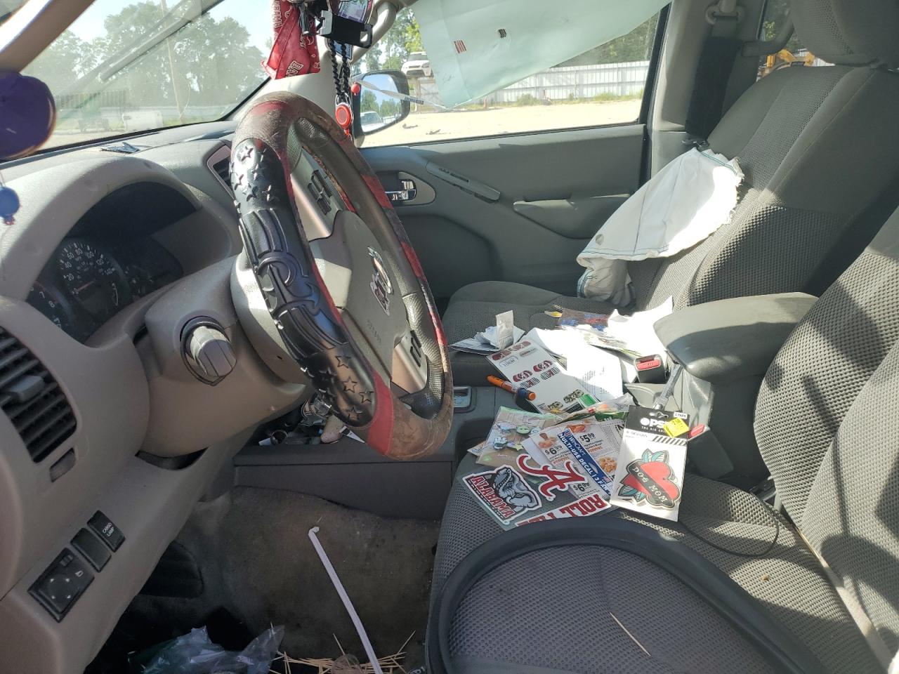 Nissan Frontier S Image 12