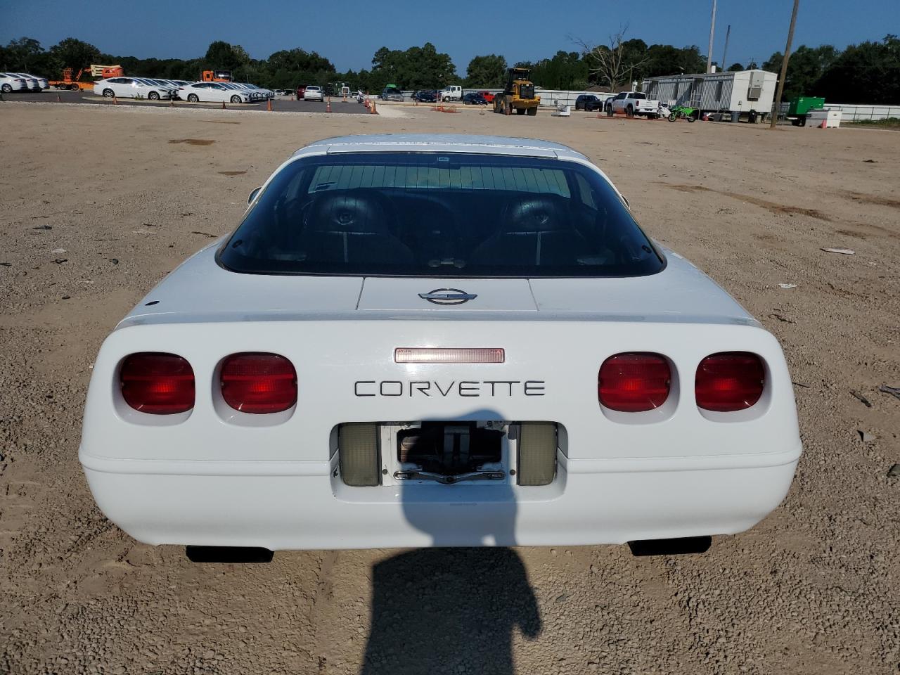 Chevrolet Corvette Image 12