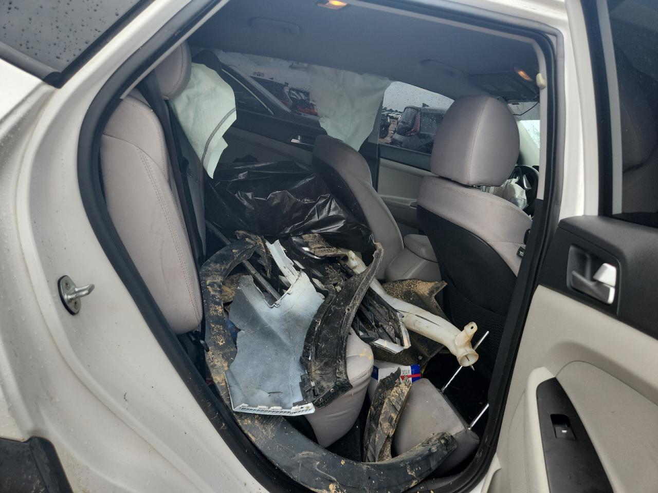 Hyundai TUCSON Se Image 6