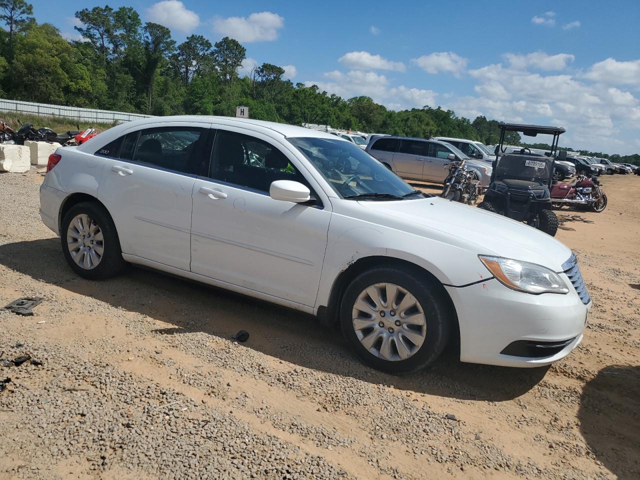 Chrysler 200 Lx Image 2