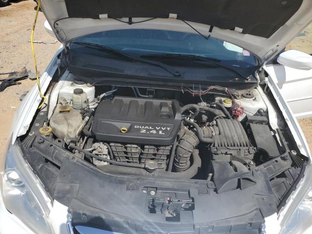 Chrysler 200 Lx Image 11