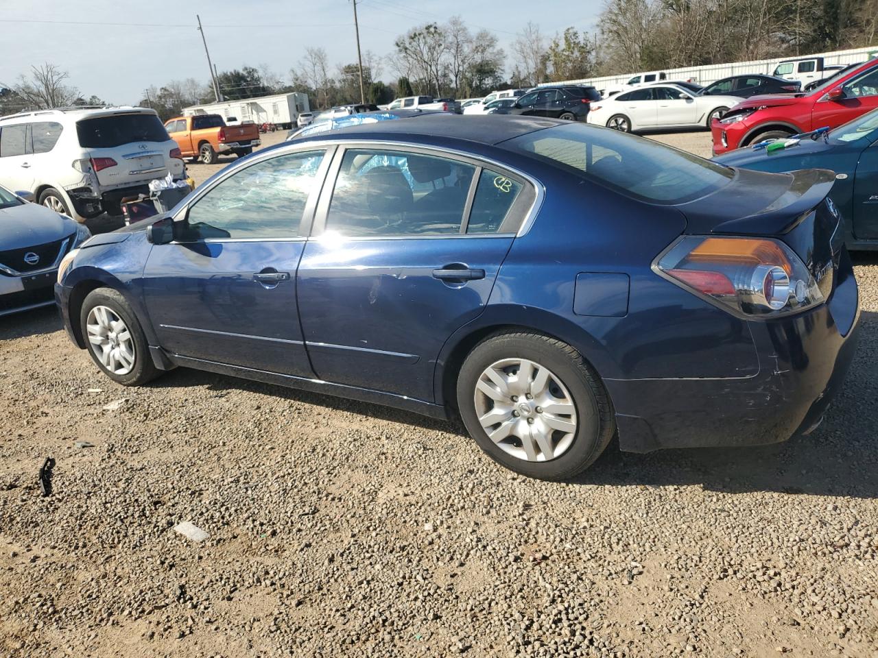 Nissan Altima Base Image 6