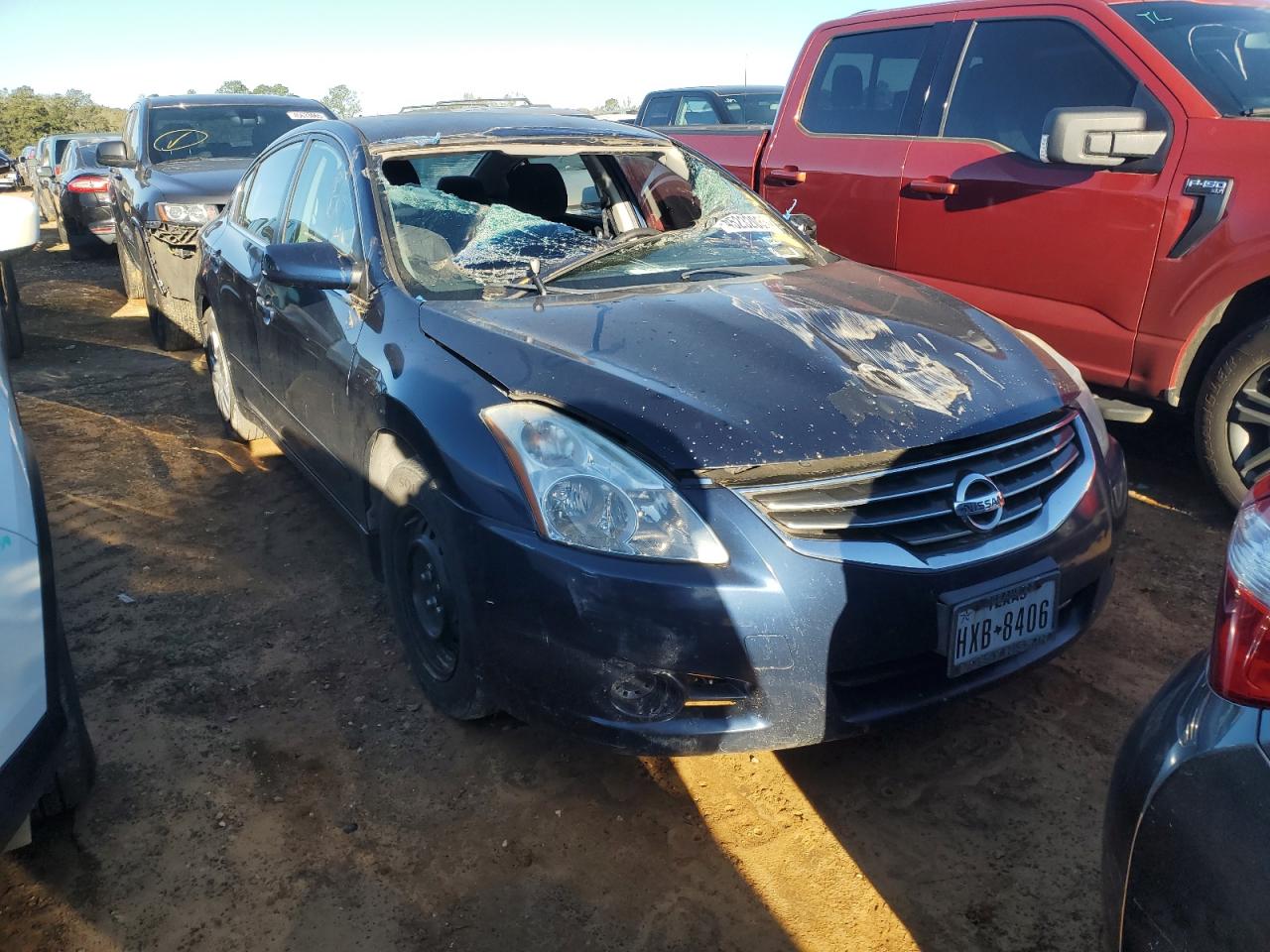 Nissan Altima Base Image 11