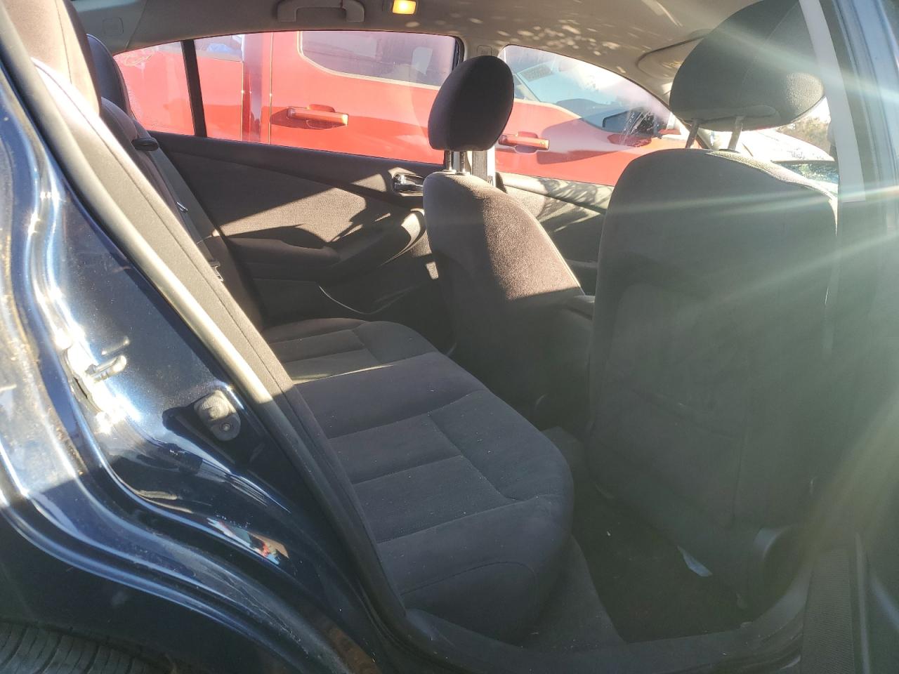 Nissan Altima Base Image 10