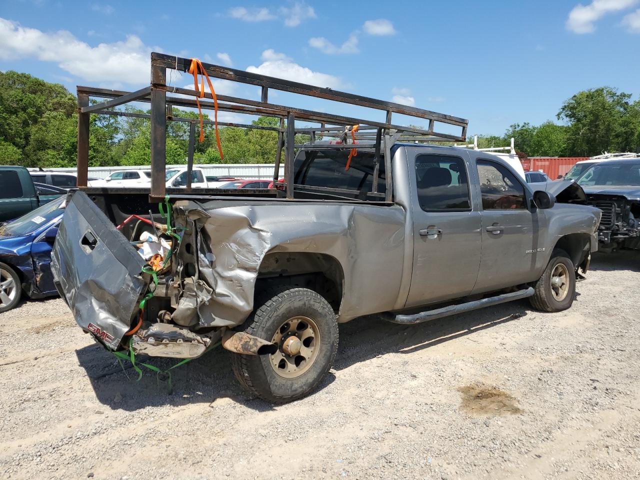 GMC Sierra C2500 Heavy Duty Image 3