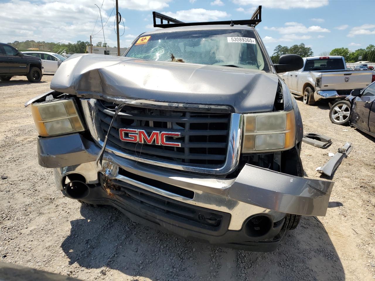 GMC Sierra C2500 Heavy Duty Image 8