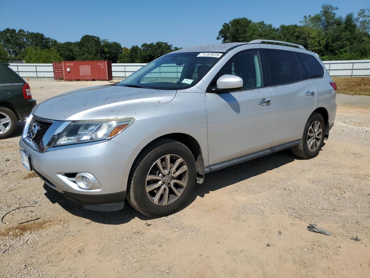 Nissan Pathfinder S Image 1