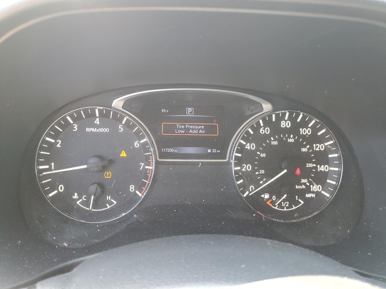 Nissan Pathfinder S Image 7