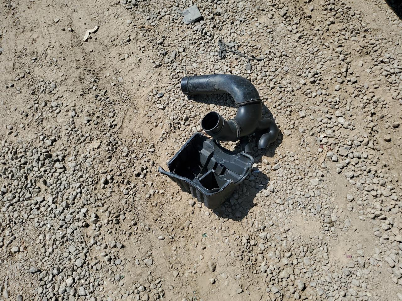 Nissan Pathfinder S Image 14