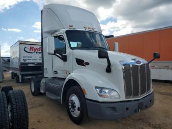  Salvage Peterbilt Tractor 579