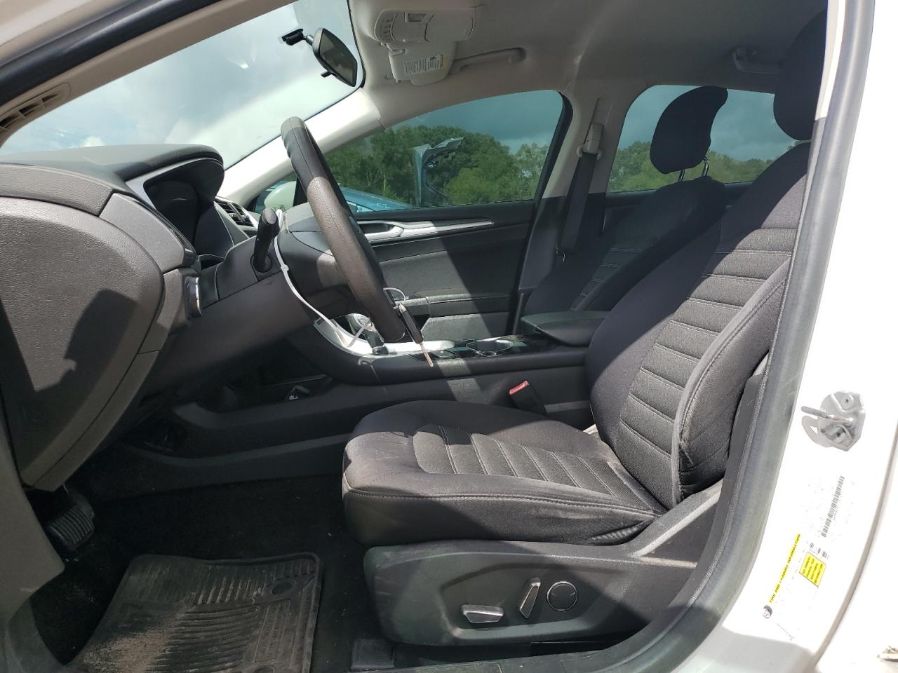 Ford Fusion Se Image 7