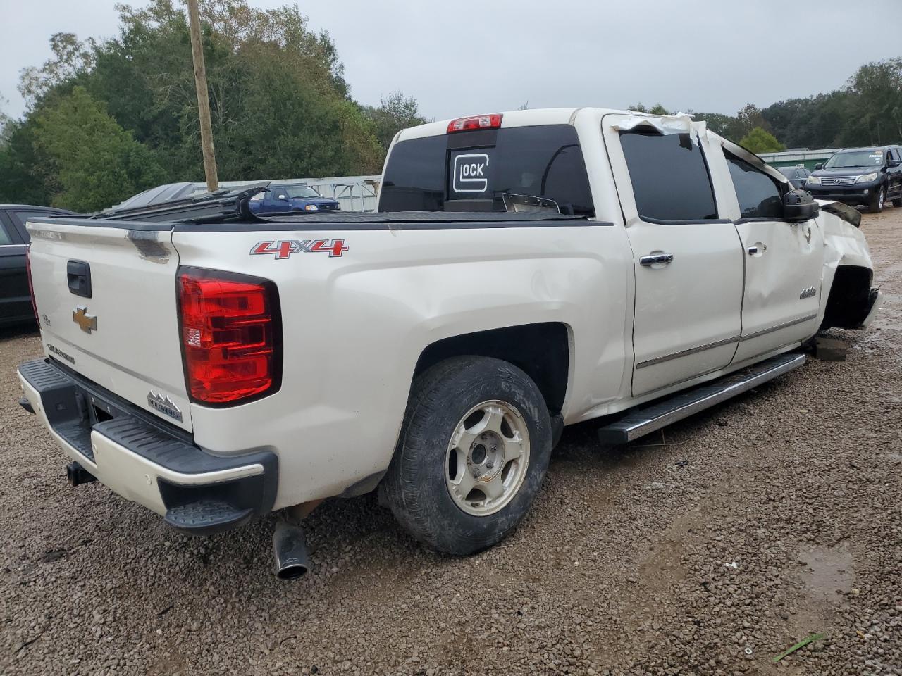 Chevrolet Silverado K1500 High Country Image 2