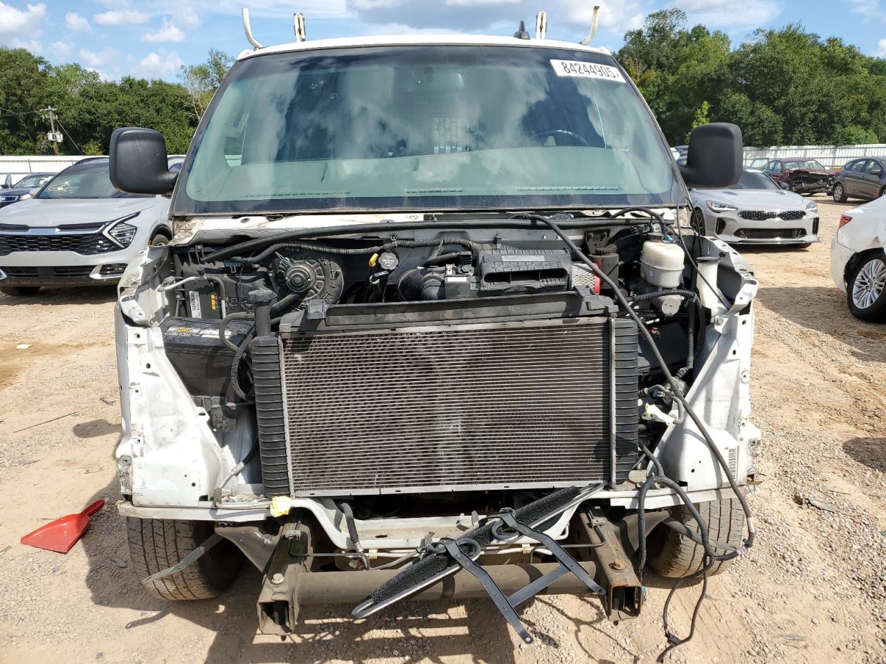 Chevrolet Express Image 2